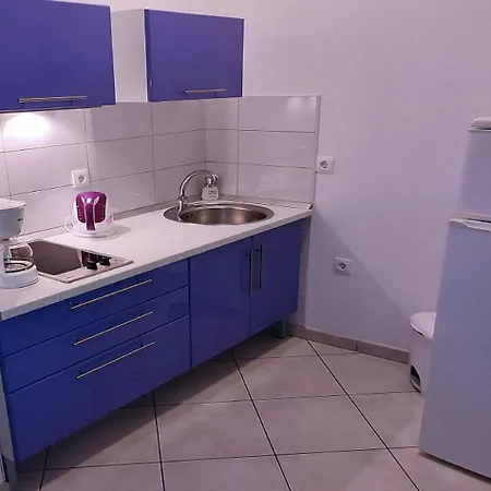 Apartments&rooms By The Sea Tucepi, Makarska - 6058 Pensionat Tučepi