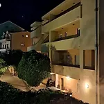 Apartments And Rooms By The Sea Tucepi, Makarska - 6058 Guest house 3*
