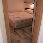 Apartments And Rooms By The Sea Tucepi, Makarska - 6058 Tucepi