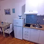 Apartments And Rooms By The Sea Tucepi, Makarska - 6058 Guest house Tucepi
