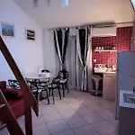 Apartments And Rooms By The Sea Tucepi, Makarska - 6058 Guest house
