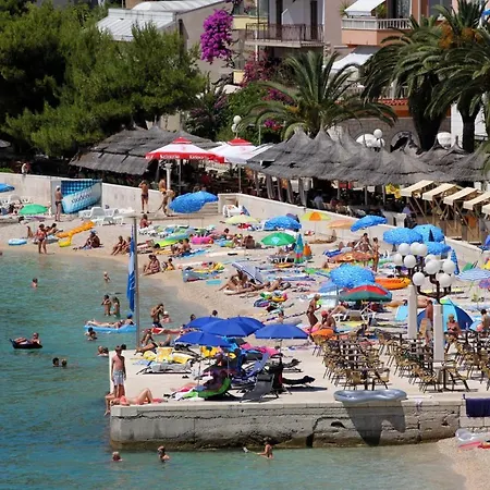 And By The Sea Tucepi, Makarska - 6058 Konukevi Tučepi