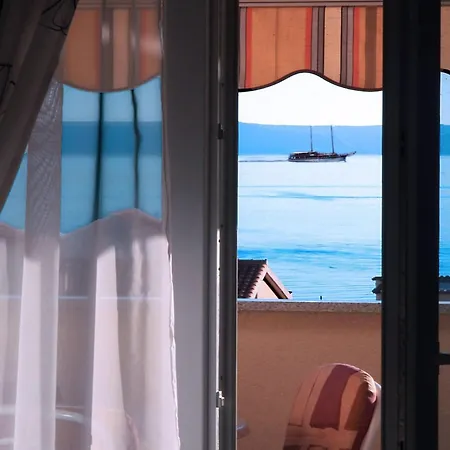 Guest house Apartments And Rooms By The Sea Tucepi, Makarska - 6058